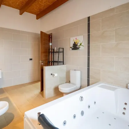 - 4460 Mallorca Villa